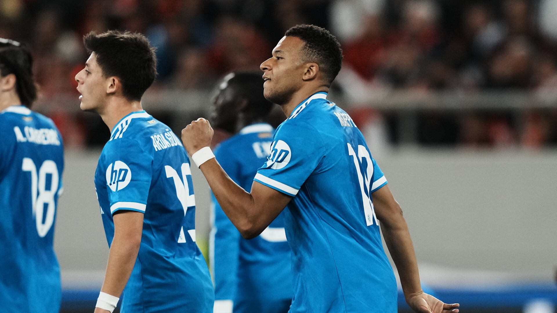 Mbappe 4 Golle Fırtına Esti, Real Madrid Olympiakos'u 4-3 Yendi!
