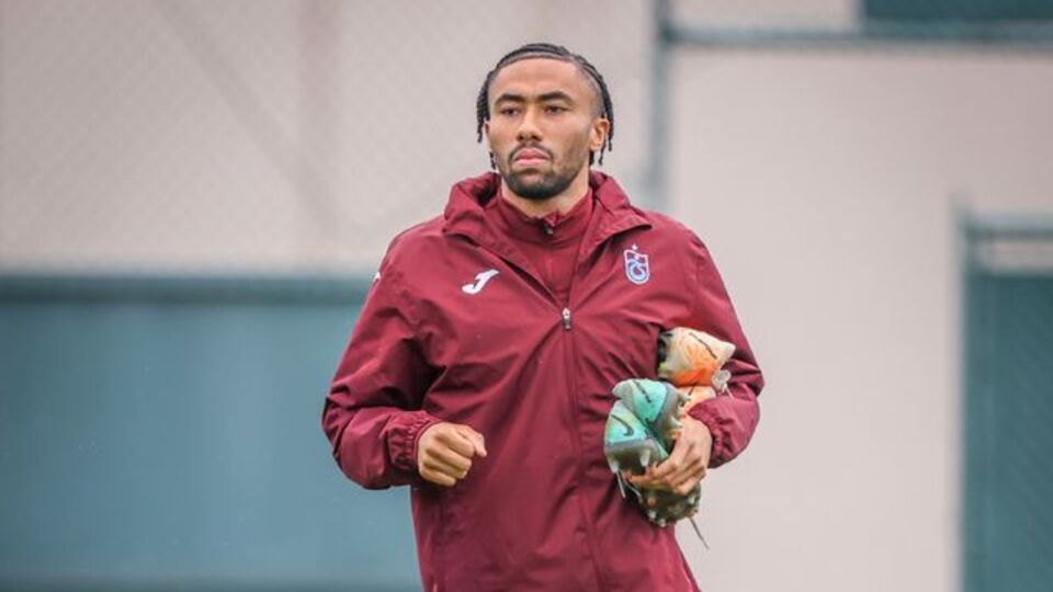 "Sahada bambaşka biriyim"