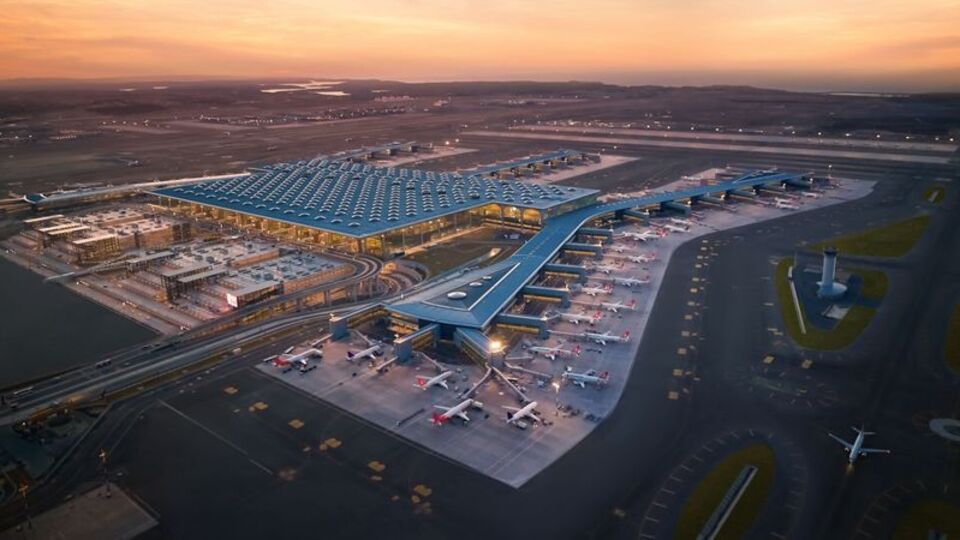 Financial Times'tan İstanbul Havalimanı için 'lider' değerlendirmesi