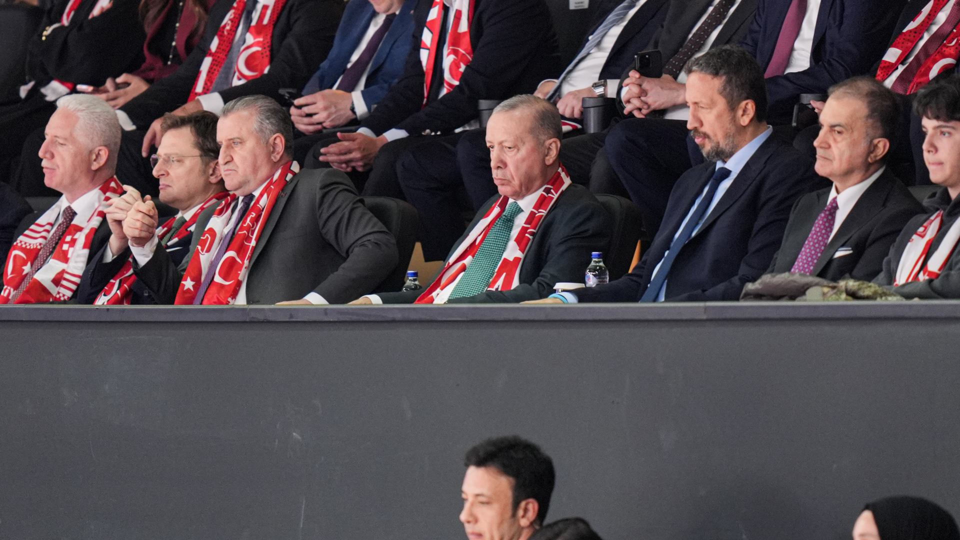 Cumhurbaşkanı Erdoğan'dan 12 Dev Adam'a FIBA Dünya Kupası elemelerinde destek