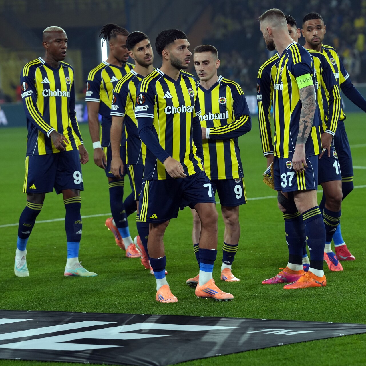 Fenerbahçe, Kadıköy'de frenledi!