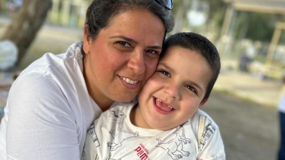 DMD hastası Efehan, tedavi için zamana karşı yarışıyor