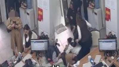 Kadın mahalleli kadın muhtara saldırdı!