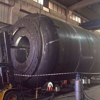 3 tonluk levhanın altında kaldılar!