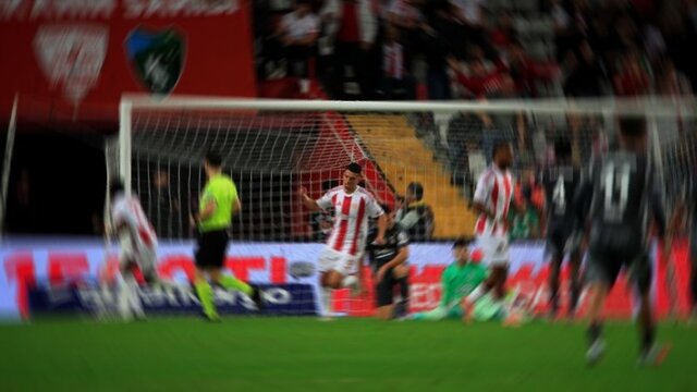 Raporluyken maç izlemeye gitti, dava açıldı