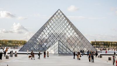 Louvre soygununun bileti ziyaretçilere kesildi