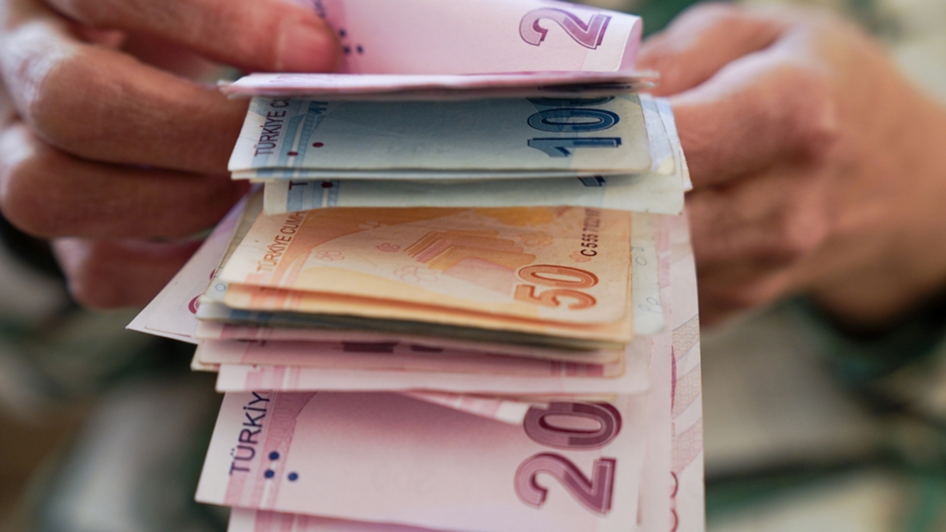 2026 Asgari Ücret Tahminleri: Zam Oranı %20-30 Arasında