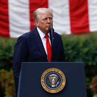 NYT: Trump, Maduro ile telefonda görüştü