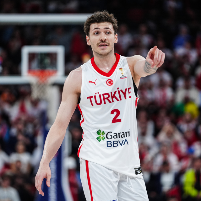 12 Dev Adam'ın rakibi İsviçre!