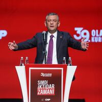 Özgür Özel yeniden CHP Genel Başkanı