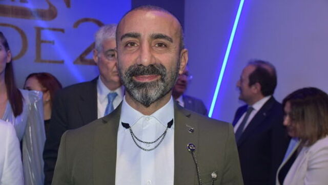 Evrim Akın'a destek verdi