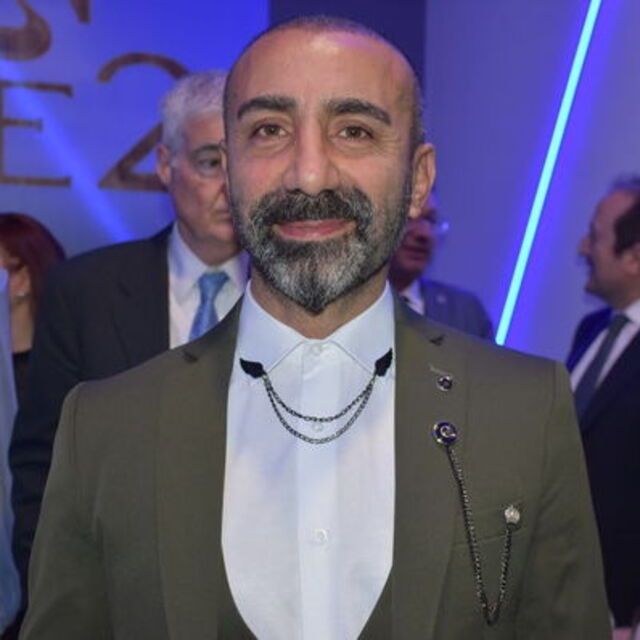 Evrim Akın'a destek verdi