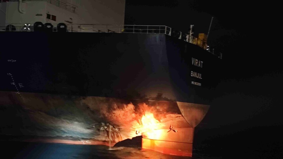 Ulaştırma Bakanlığından patlama yaşanan 2 gemiye dair açıklama