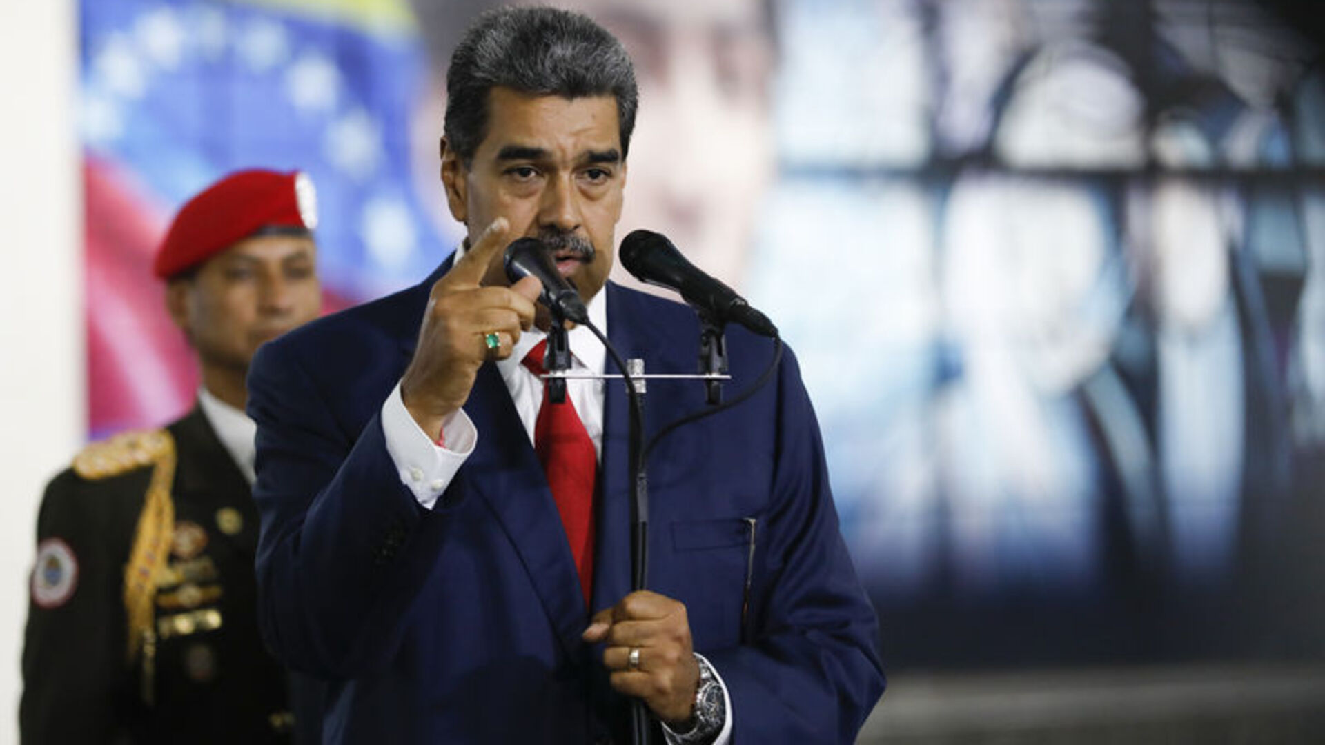 Trump'ın Venezuela Hava Sahası Açıklamasına Sömürgeci Tehdit Tepkisi