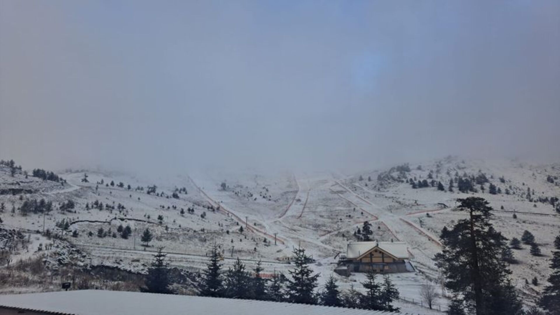 Bolu'nun Yüksek Kesimlerinde Kar Yağışı Etkili Oldu
