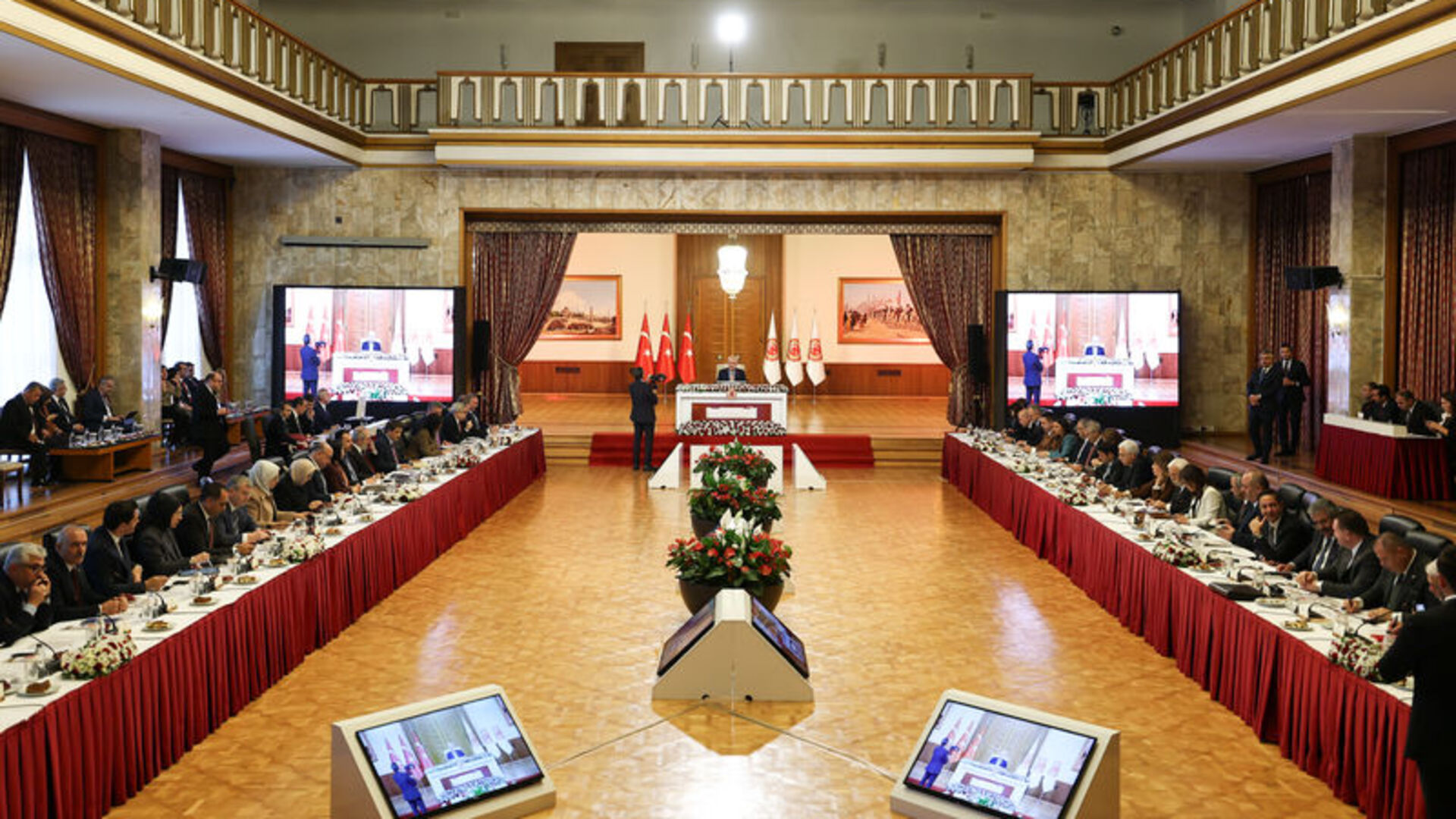 Süreç Komisyonu toplanıyor: İmralı ziyaretinden notlar paylaşılacak | Son dakika haberleri