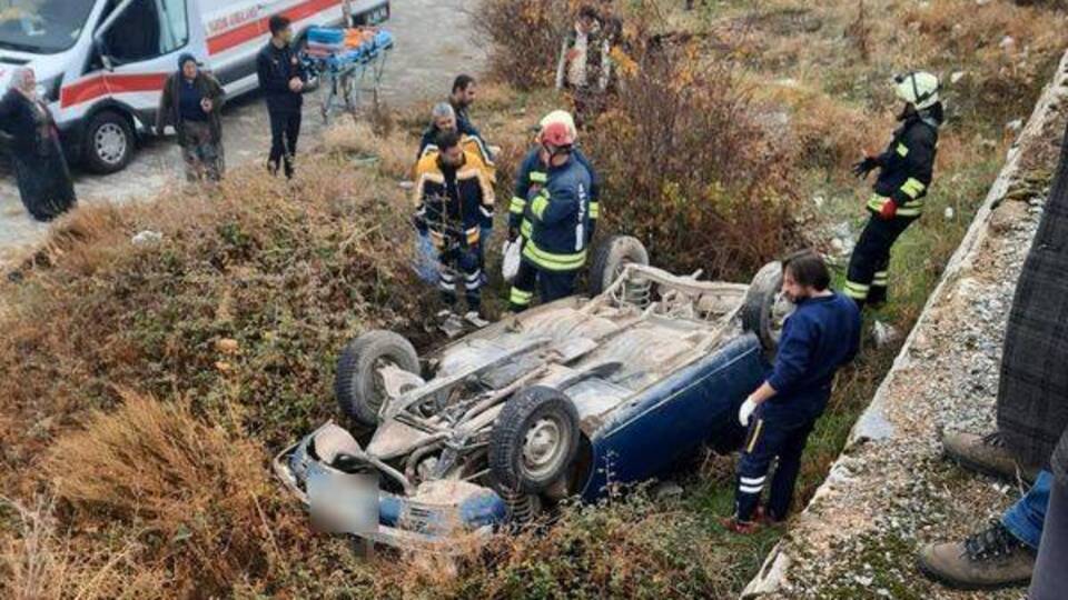 Araç şarampole yuvarlandı: 1 ölü