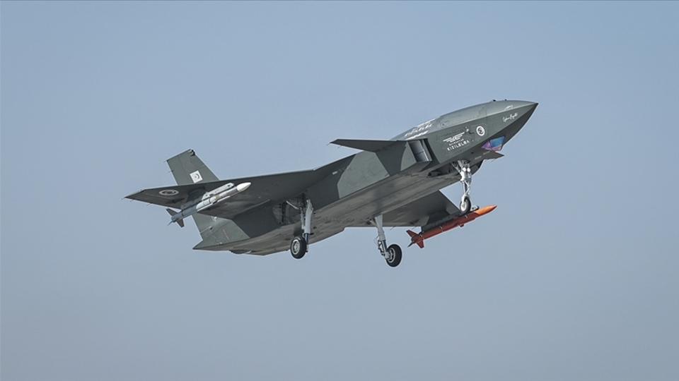 Bayraktar KIZILELMA'dan dünyada bir ilk