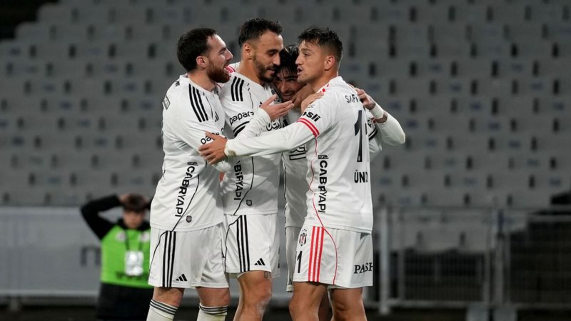 Beşiktaş, Fatih Karagümrük'ü 2-1 mağlup etti
