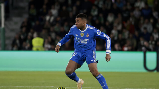 Real Madrid takıldı, yeni lider Barça!