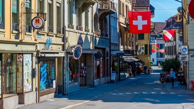 İsviçre'den 'kadınlar için zorunlu askerlik' ve 'servet vergisine' ret