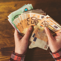 Slovenya'da her çalışana 639 euro ikramiye verilecek