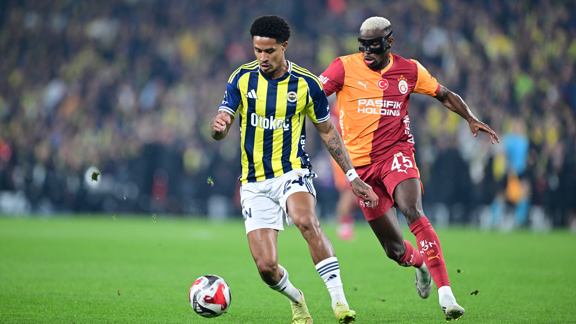 Fenerbahçe - Galatasaray Derbisi: Liderlik Mücadelesi Kadıköy'de