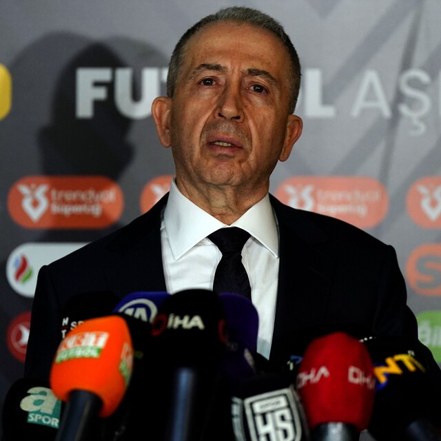 Metin Öztürk'ten hakeme sert sözler!