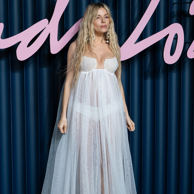 İkinci bebeği törende müjdeledi