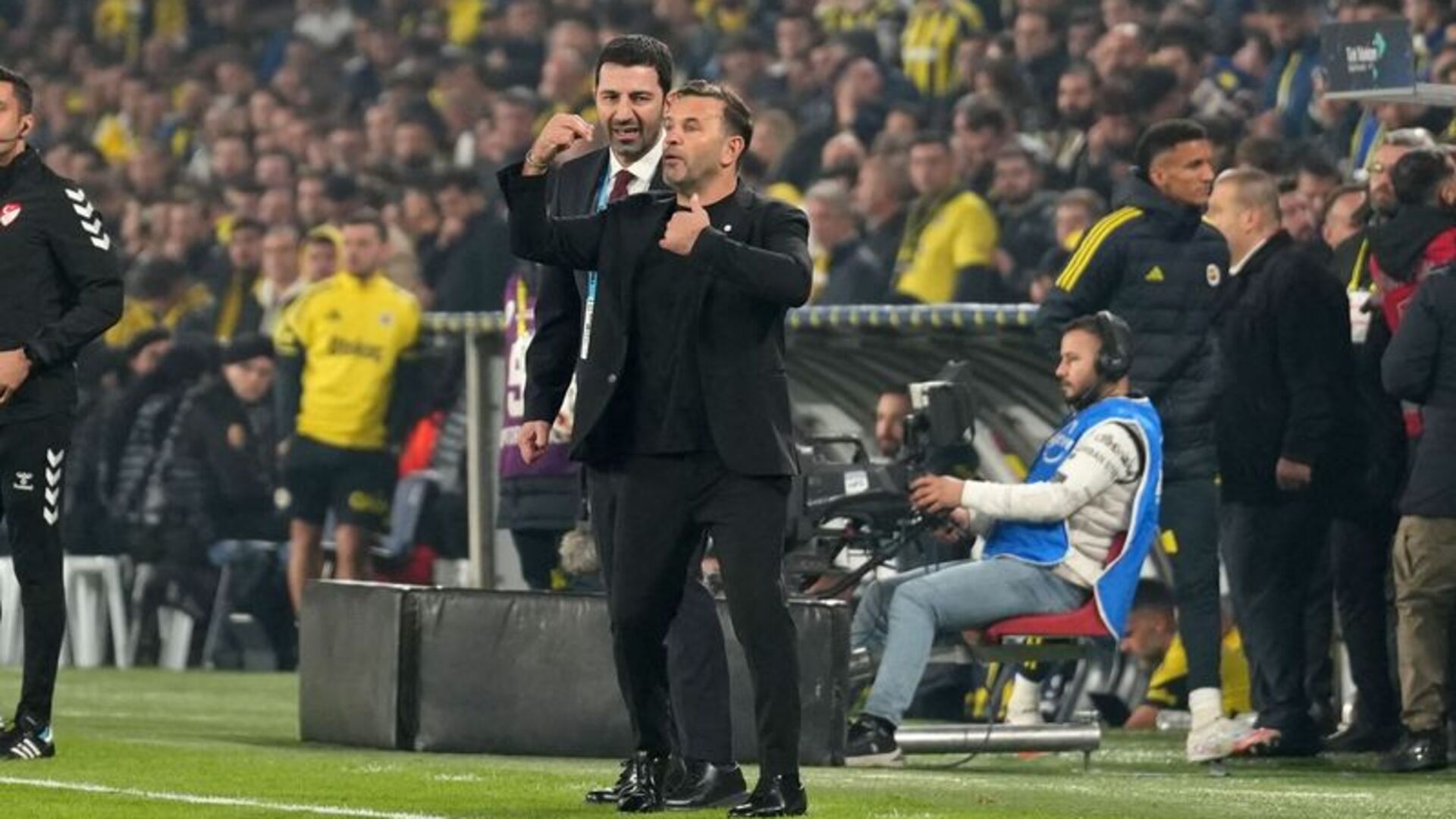 Spor Yazarları Galatasaray'ın Fenerbahçe Derbisi Performansını Masaya Yatırdı