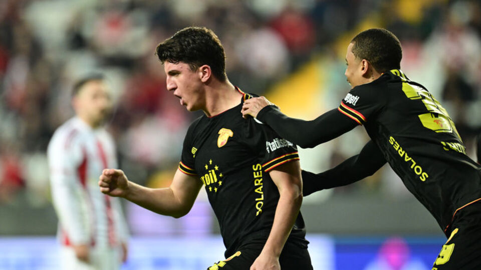 Göztepe'de Taha parladı!