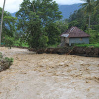 4 ülkeyi sel vurdu: Bini aşkın kişi öldü, yüzlerce kayıp var!