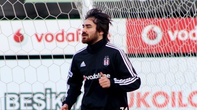 Beşiktaş'ta Veli Kavlak'la yollar ayrıldı!
