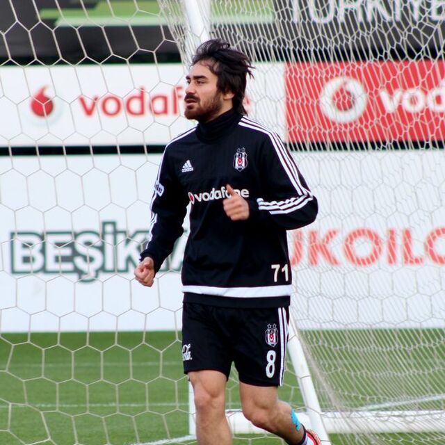 Beşiktaş'ta Veli Kavlak'la yollar ayrıldı!