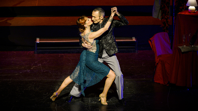 Edith Piaf şarkıları 'Paris! The Show'da