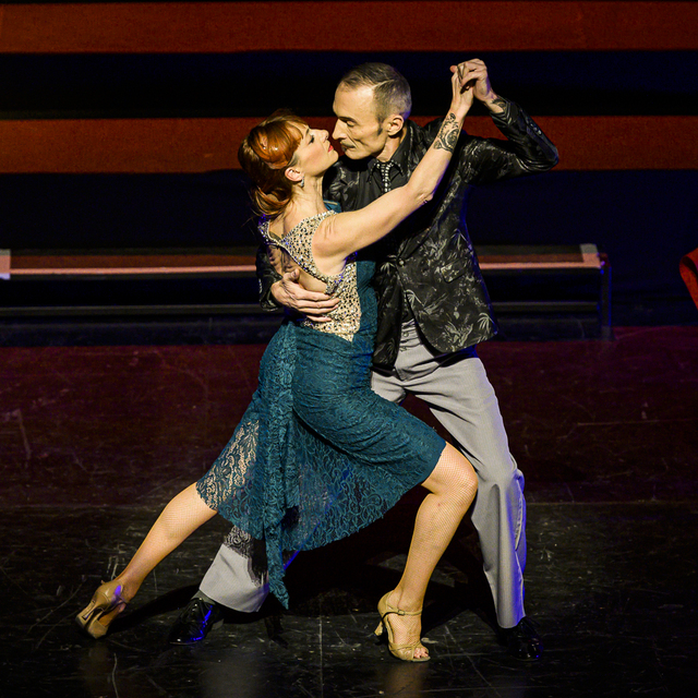 Edith Piaf şarkıları 'Paris! The Show'da