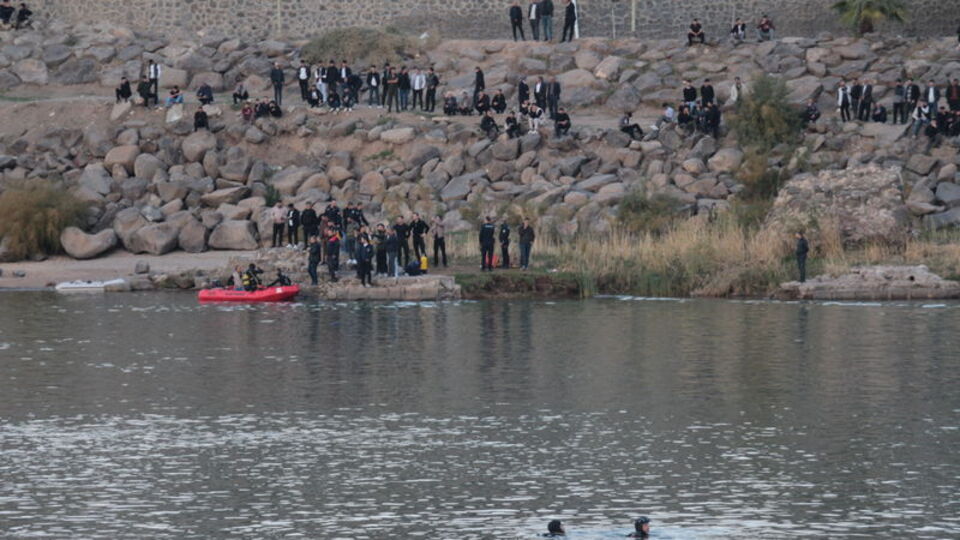 Terliğini almak isterken kayboldu
