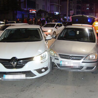 'Dur' ihtarına uymadı... Olmayacak kişiye çarptı!