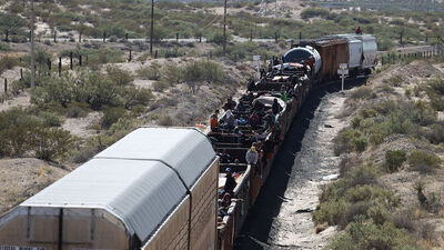 ABD 19 ülkenin iltica başvurularını askıya aldı