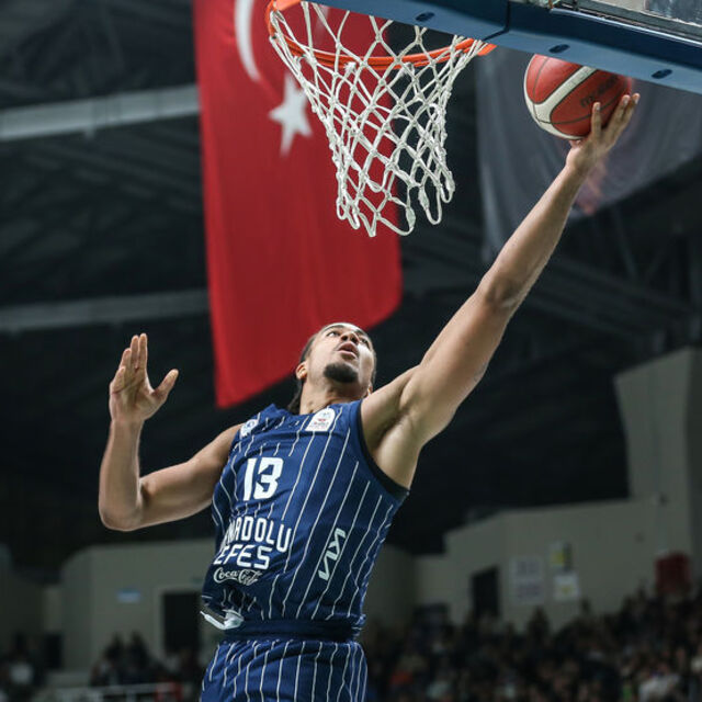 Anadolu Efes, Real Madrid'i ağırlayacak!
