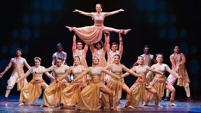 Bollywood büyüsü 'Taj Express'le İstanbul'da