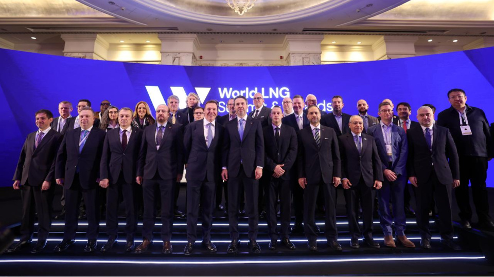 Bakan Bayraktar'dan Avrupa'ya LNG çağrısı