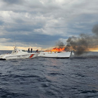 Lüks tekne alevlere teslim!