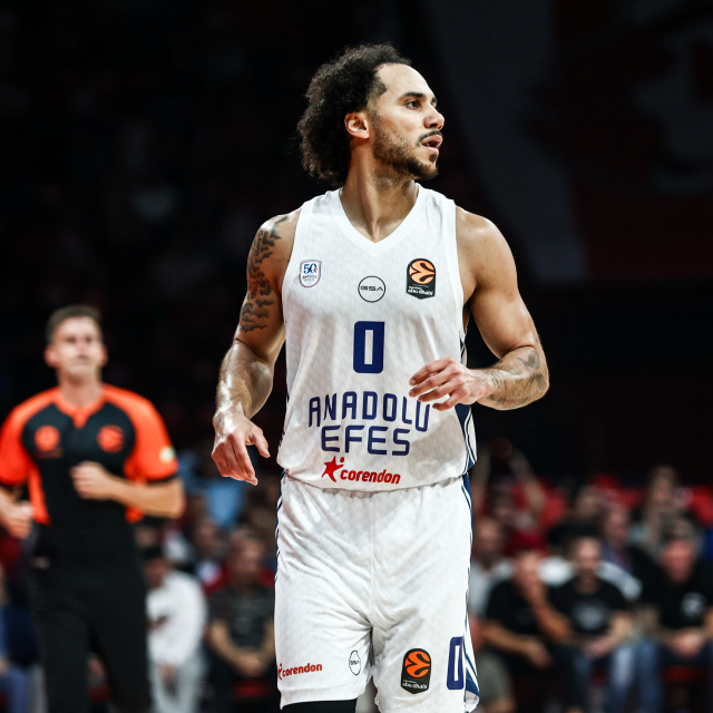 Shane Larkin ameliyat edildi!