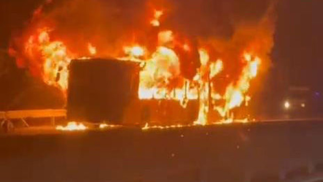 İETT otobüsü alev alev yandı