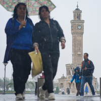 Ege ve Akdeniz için sağanak, iç bölgeler için buzlanma uyarısı