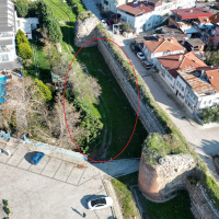 Papa'nın ziyaretinden 1 gün sonra arsasını satışa çıkardı