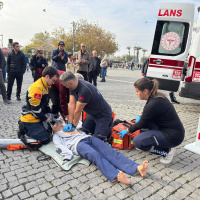 İzmir'de 20 bölgeye ani kalp durmalarına karşı şok cihazı yerleştirildi