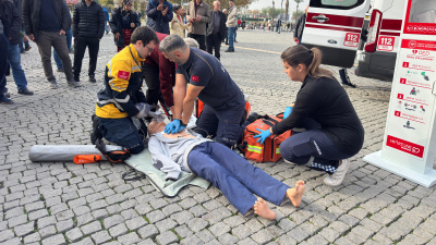 İzmir'de 20 bölgeye ani kalp durmalarına karşı şok cihazı yerleştirildi