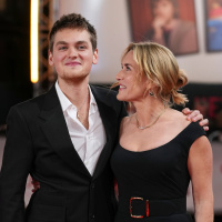 Oğlu yazdı, kendi yönetti